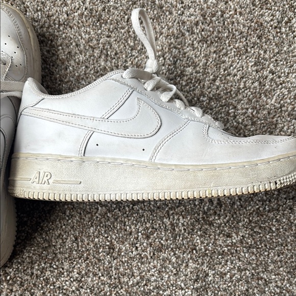 Nike Air Force One’s Youth 7 - Picture 6 of 7